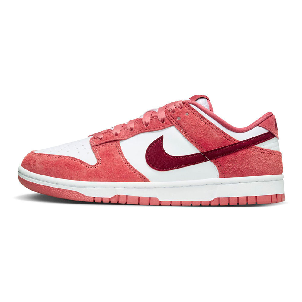 Nike Dunk Low “Valentine’s Day (2024)”